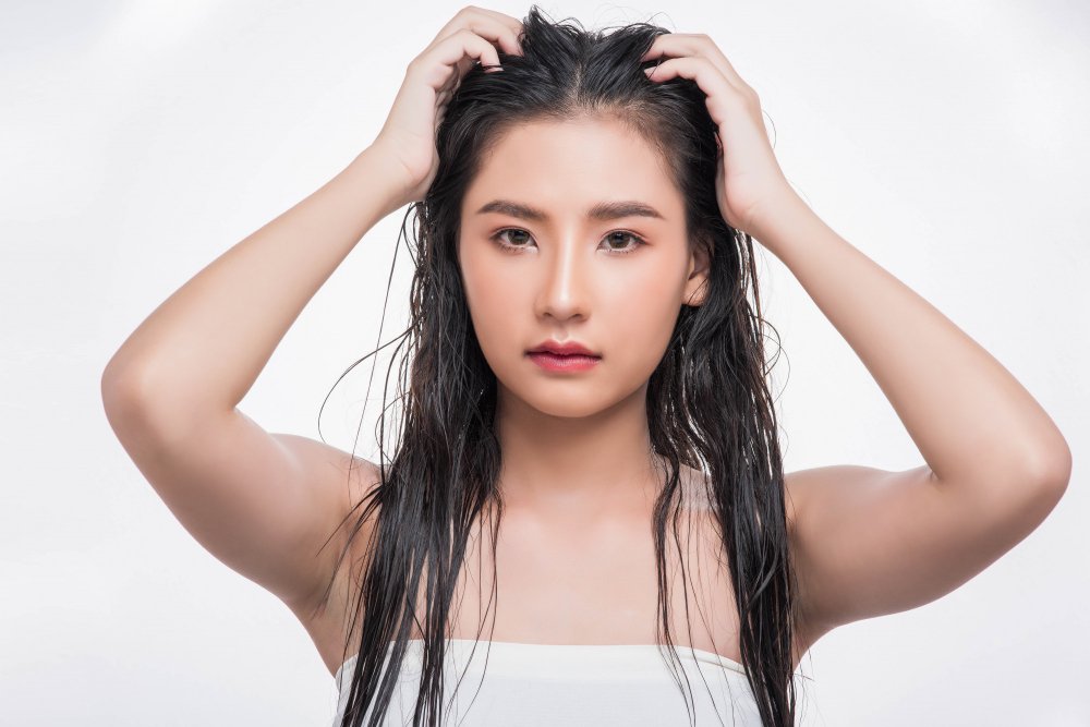 Female Hair Loss: How A Natural Product Can Help Revitalize Your Hair’s Beauty